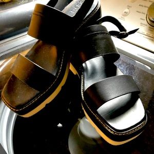 Brand new Naturalizer trendy black, block platform sandals.